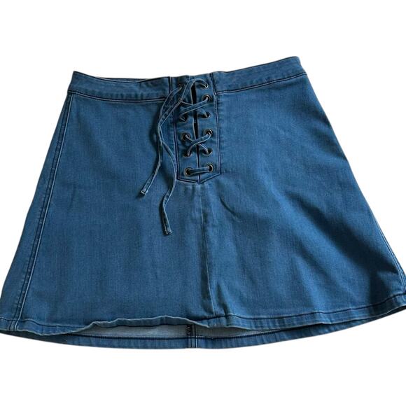 Guess Womens Mini Skirt Size 30 Blue Denim Stretchy Tie Front High Rise - Picture 2 of 8